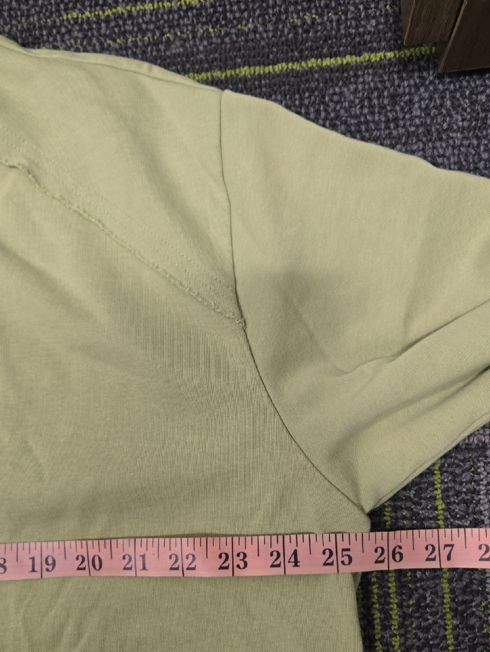EASEL-'Meadow Top' Patchwork Flower Applique Sweatshirt in Pistachio-Size Large - Picture 16 of 16